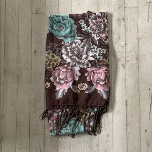 Maurices scarf